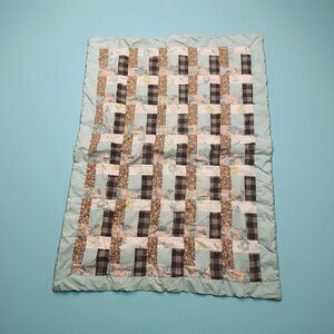 Handmade Small Quilt Vintage 37”x50” Baby Quilt Lap Quilt Pastels